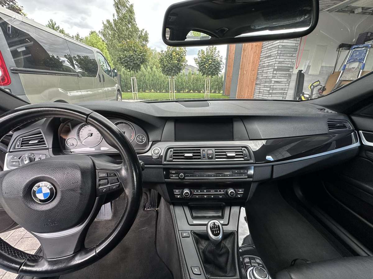 BMW 520, 2.0 l., Седан