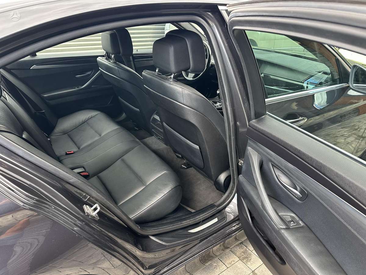 BMW 520, 2.0 l., Седан