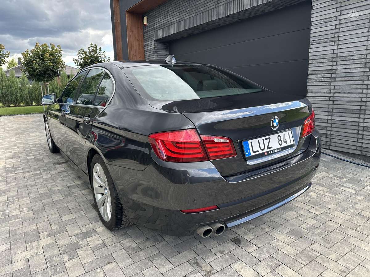 BMW 520, 2.0 l., Седан
