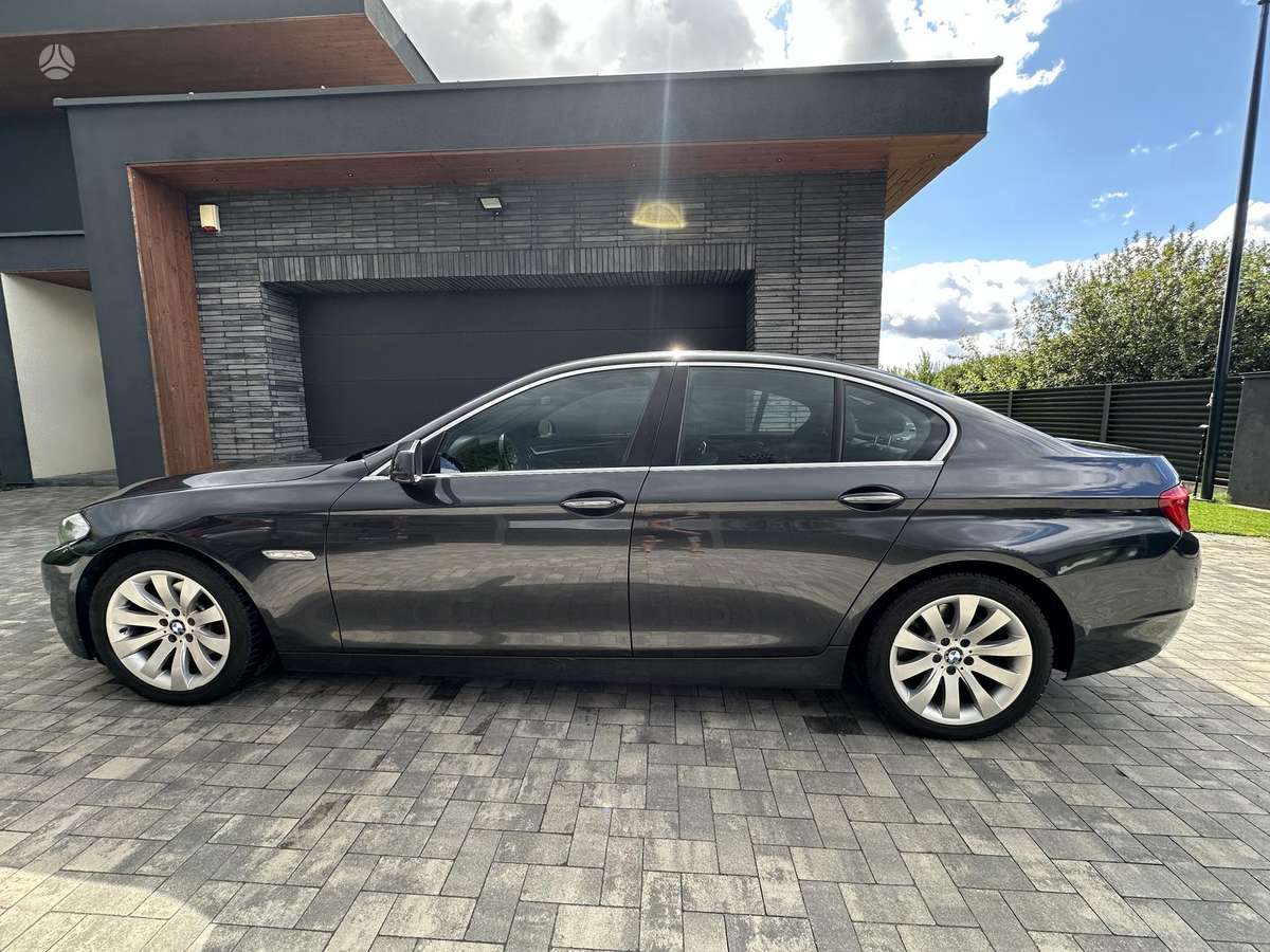 BMW 520, 2.0 l., Седан