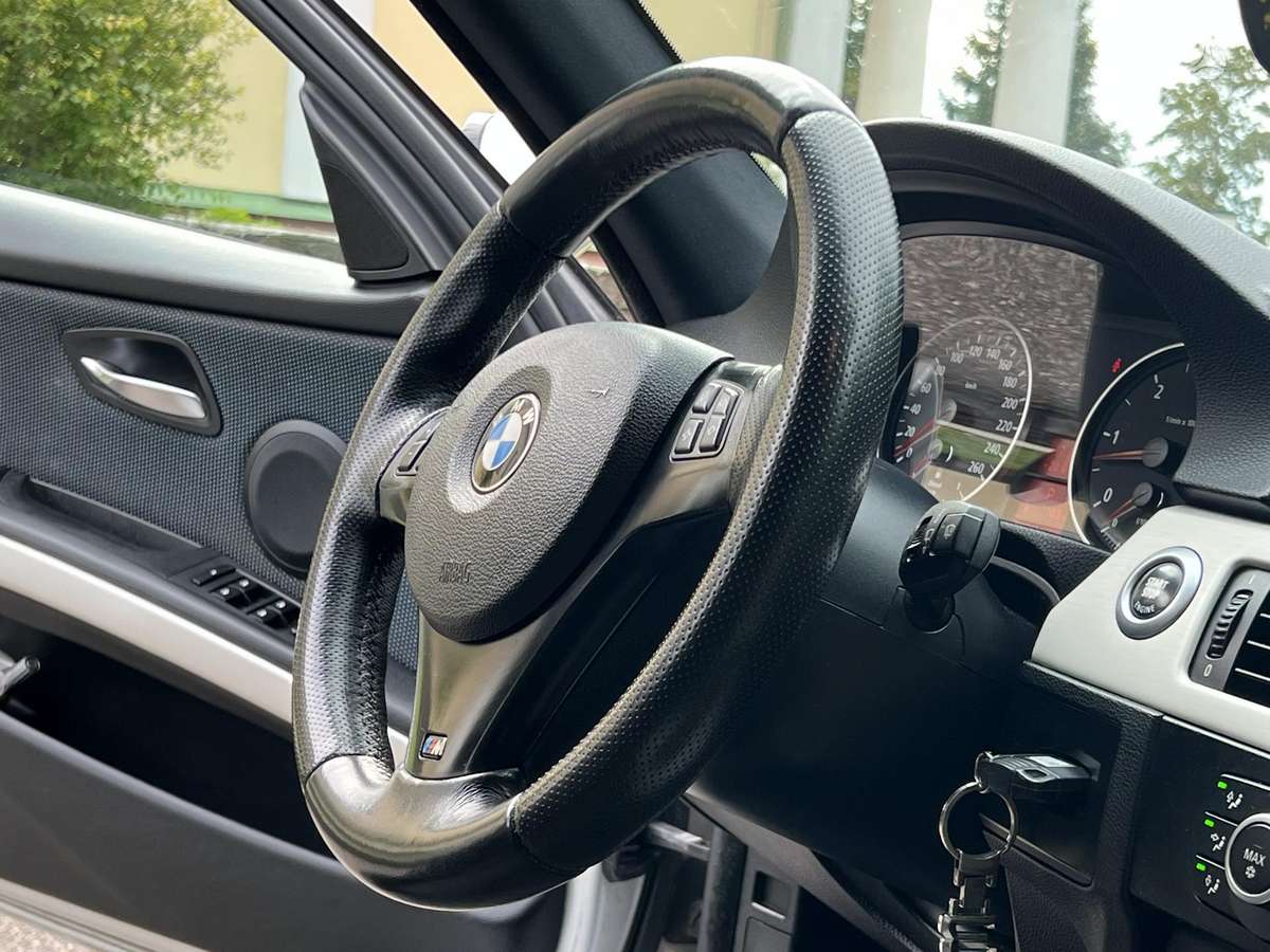 BMW 330, 3.0 l., wagon