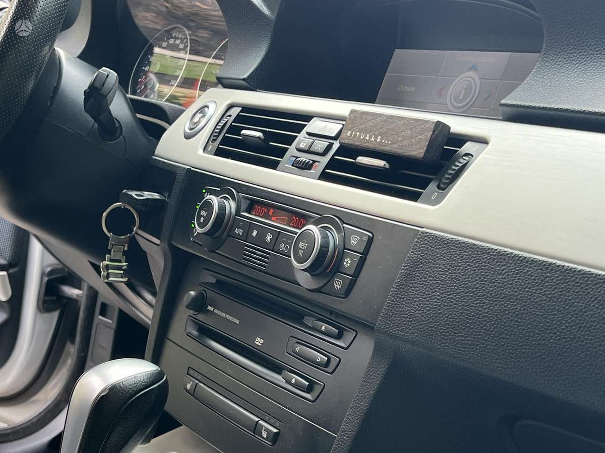 BMW 330, 3.0 l., wagon