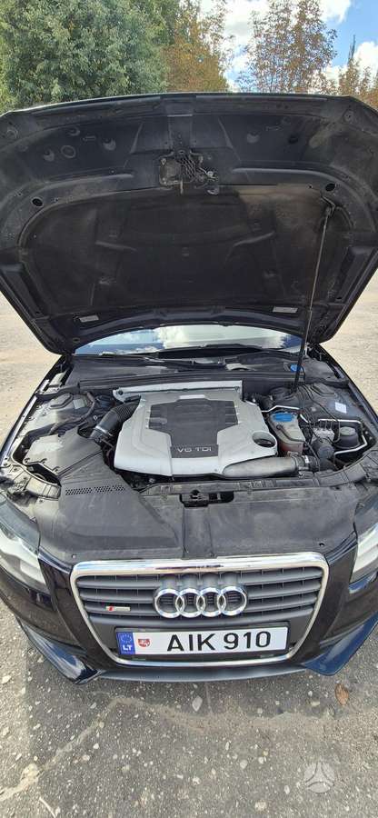 Audi A4, 2.7 l., saloon / sedan