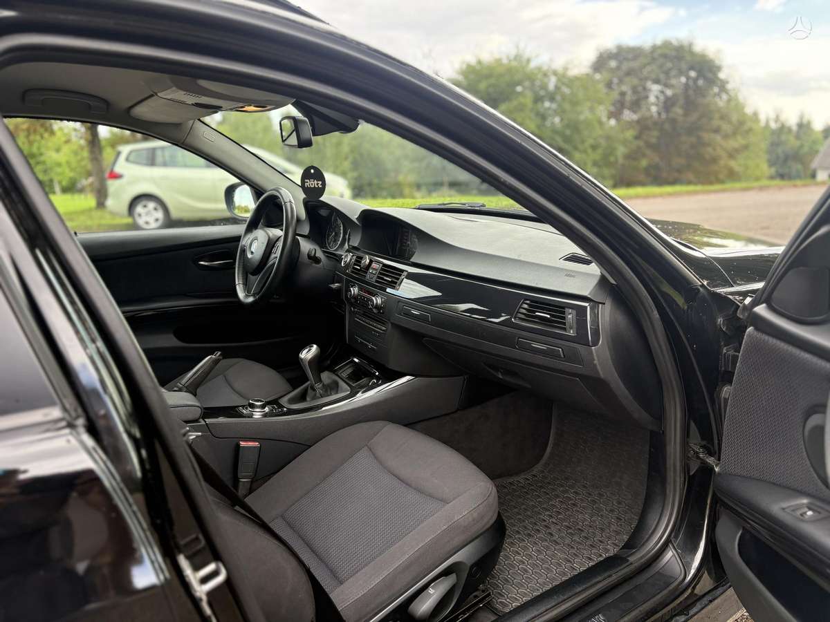 BMW 318, 2.0 l., wagon