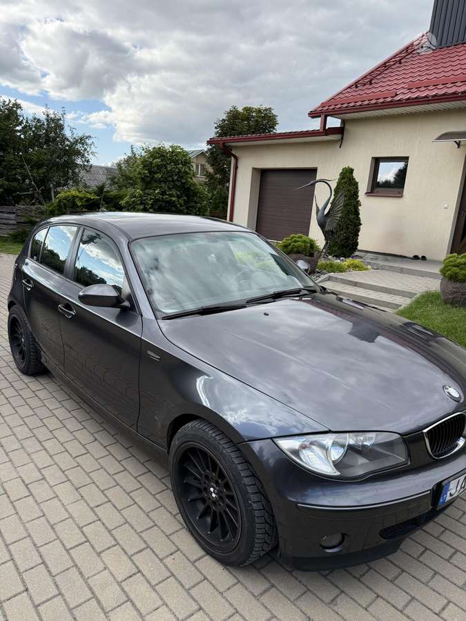 BMW 120, 2.0 l., hatchback