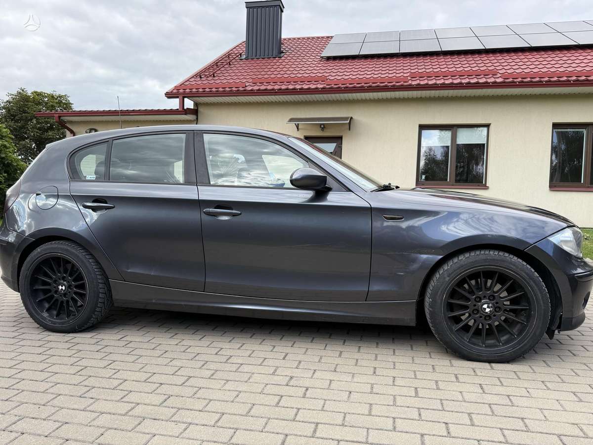 BMW 120, 2.0 l., hatchback