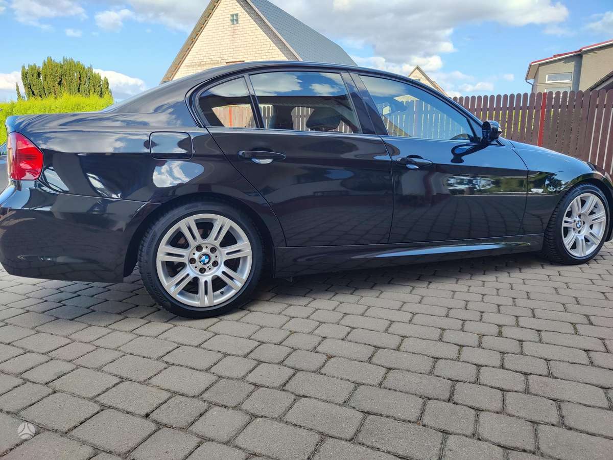 BMW 318, 2.0 l., Седан