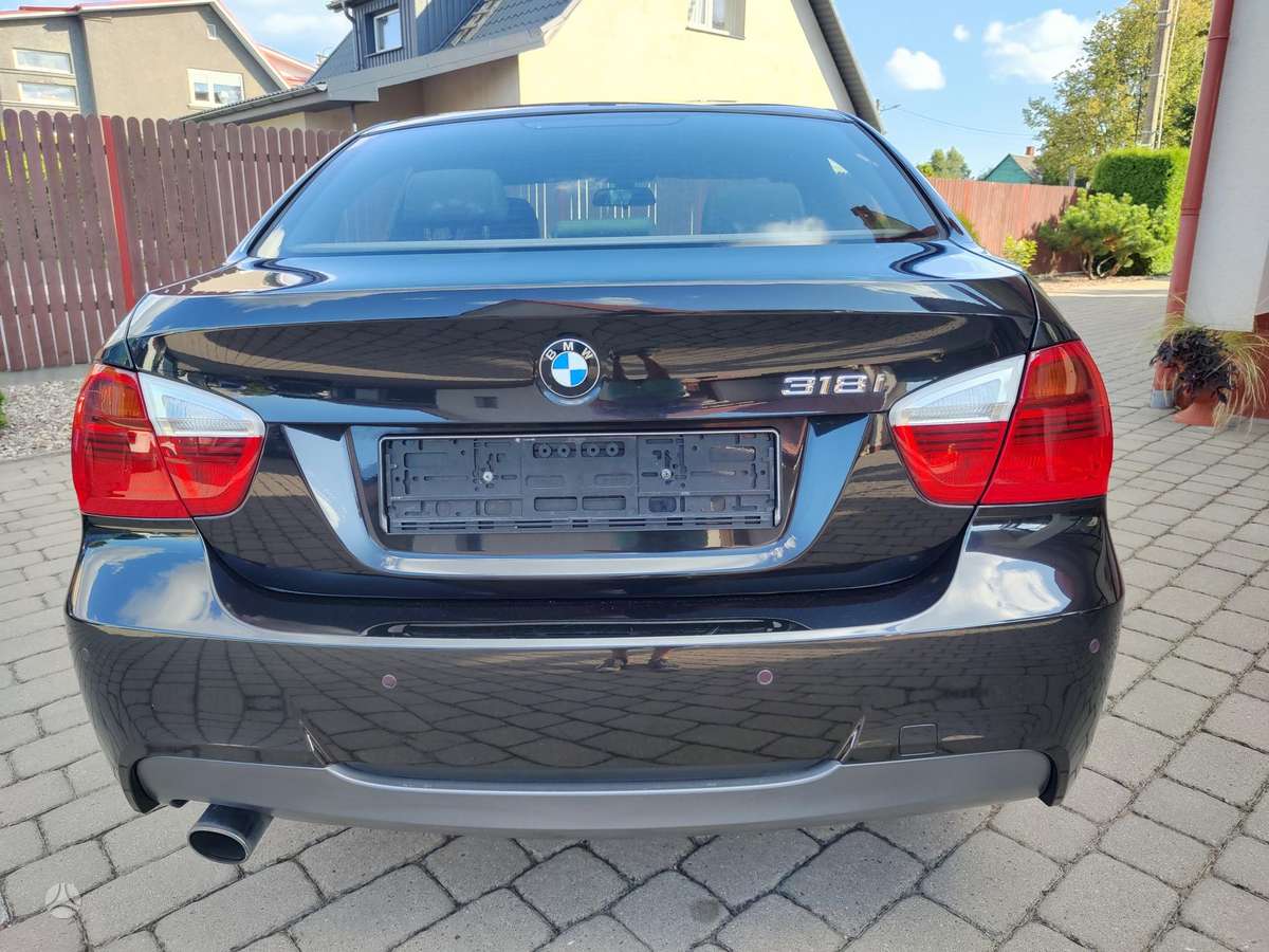 BMW 318, 2.0 l., Седан