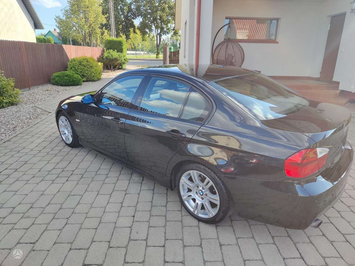 BMW 318, 2.0 l., Седан