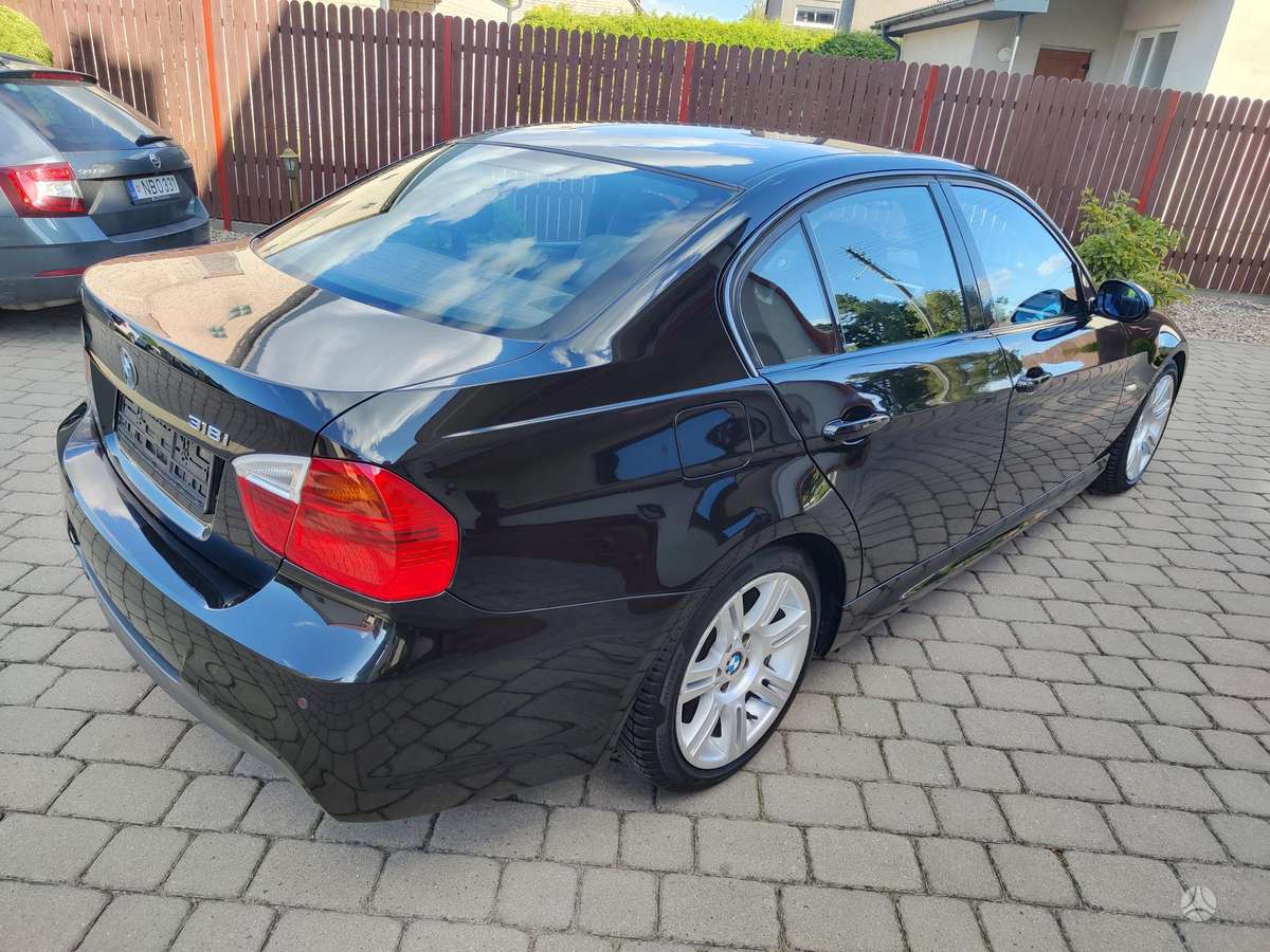 BMW 318, 2.0 l., Седан