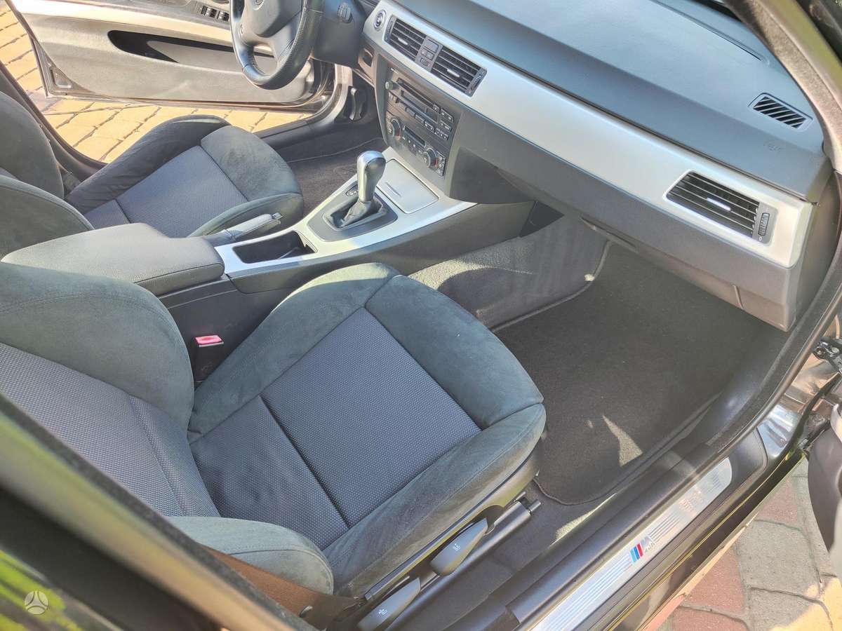 BMW 318, 2.0 l., Седан