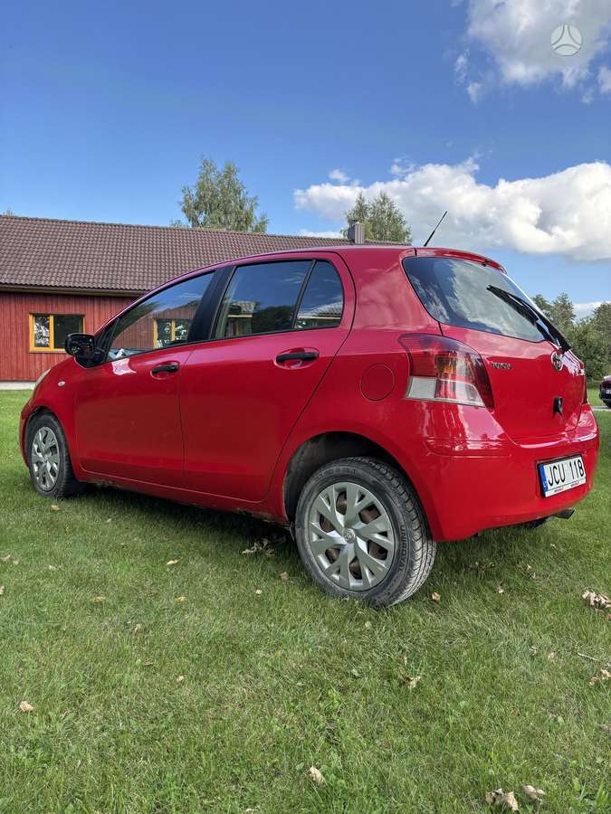 Toyota Yaris - 4