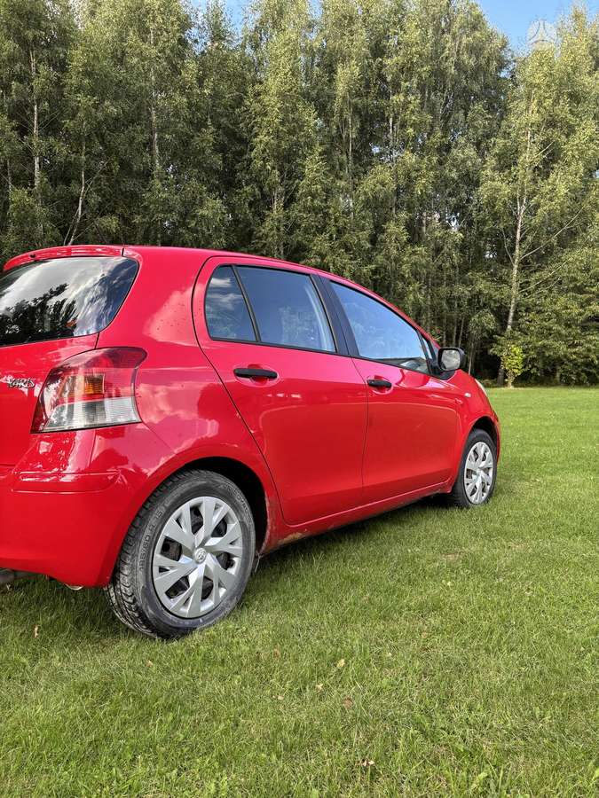 Toyota Yaris - 8