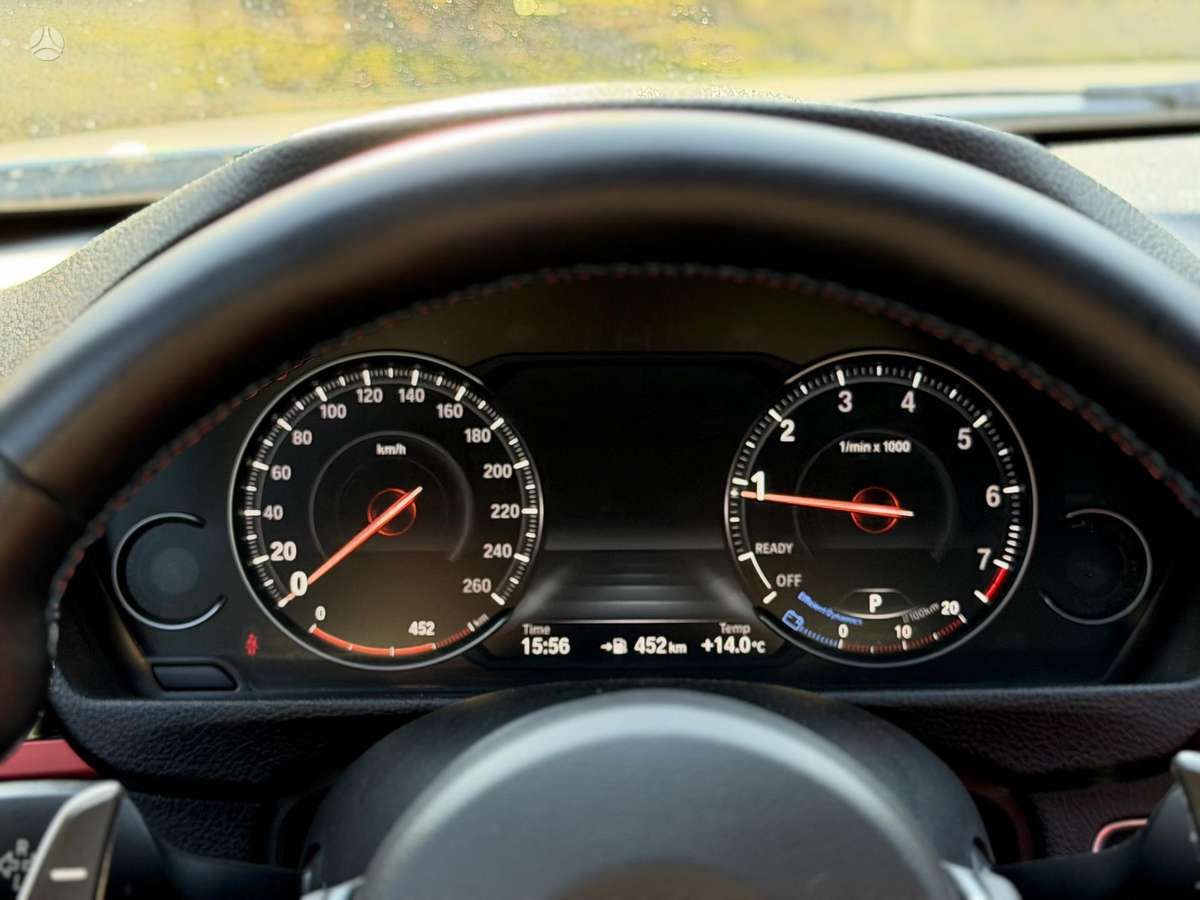 BMW 335, 3.0 l., Седан