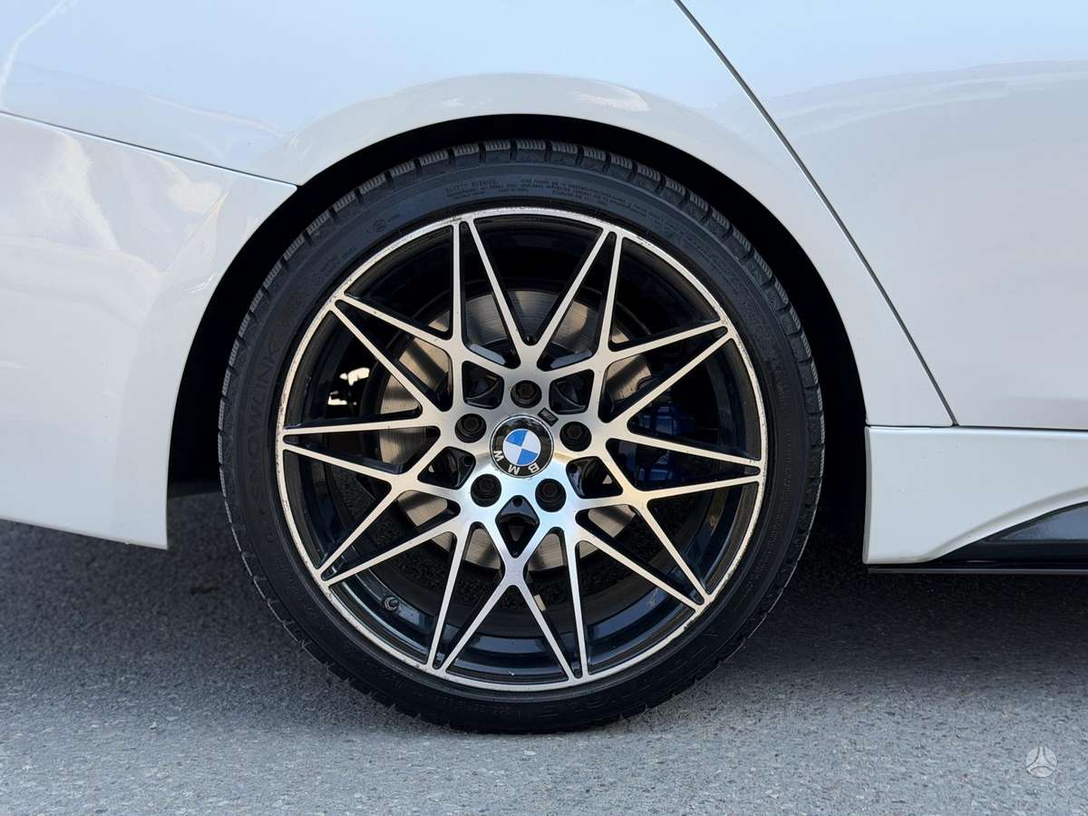BMW 335, 3.0 l., Седан