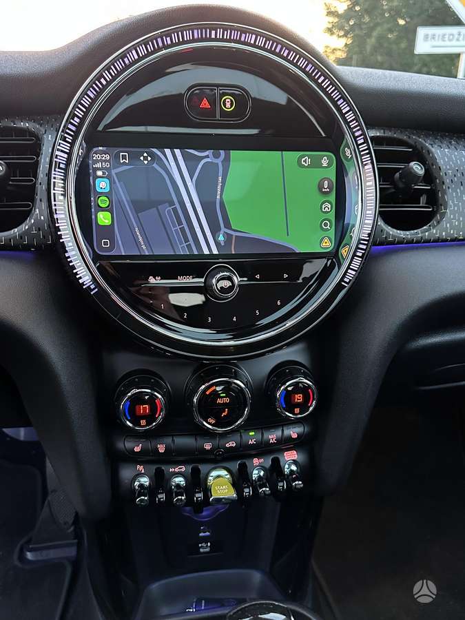 Mini Cooper SE, Хэтчбек