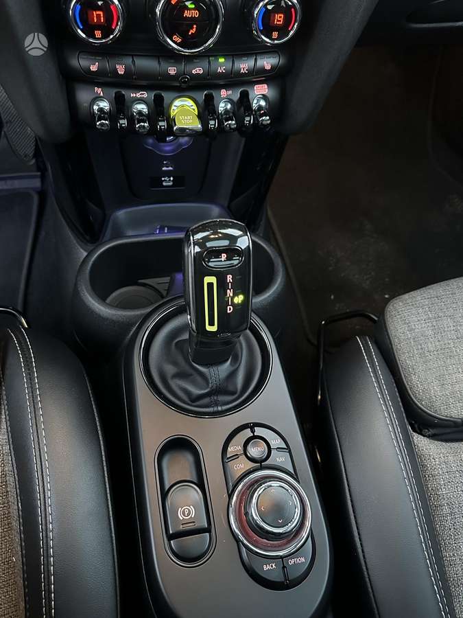 Mini Cooper SE, Хэтчбек
