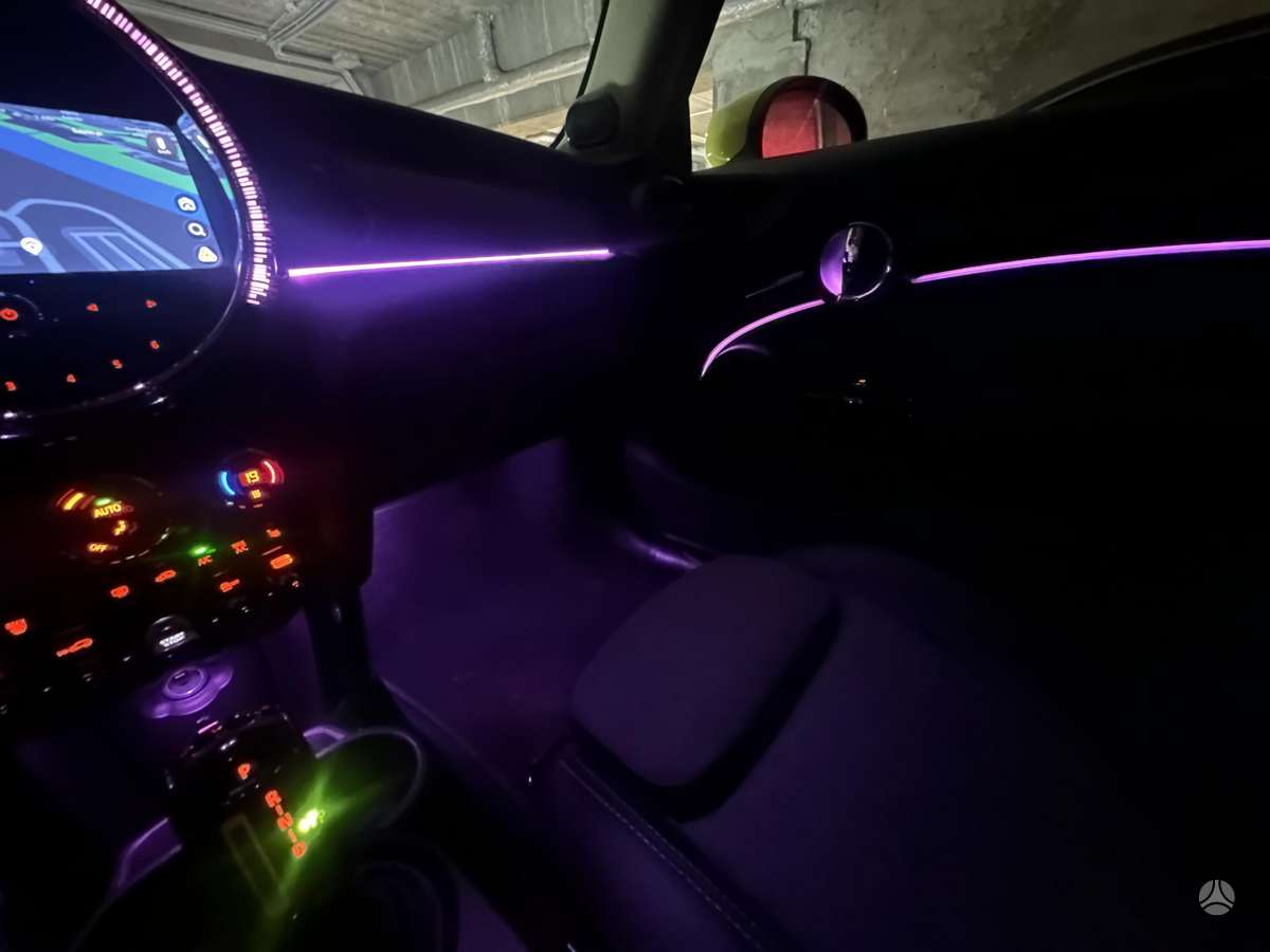 Mini Cooper SE, hečbeks