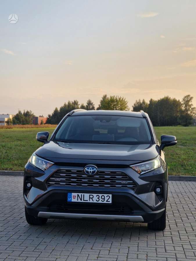 Toyota RAV4 - 1