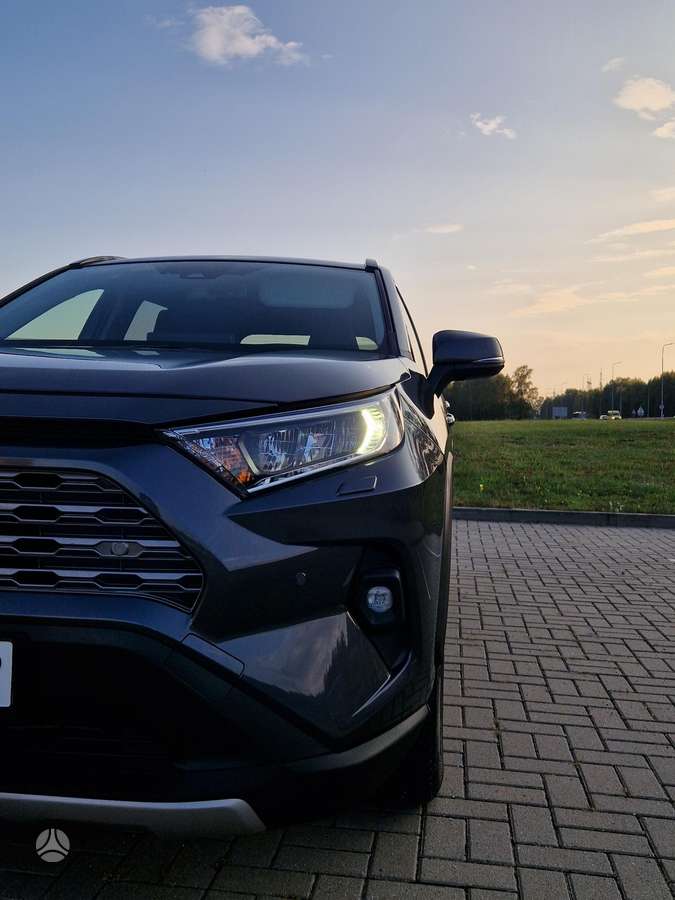 Toyota RAV4 - 3