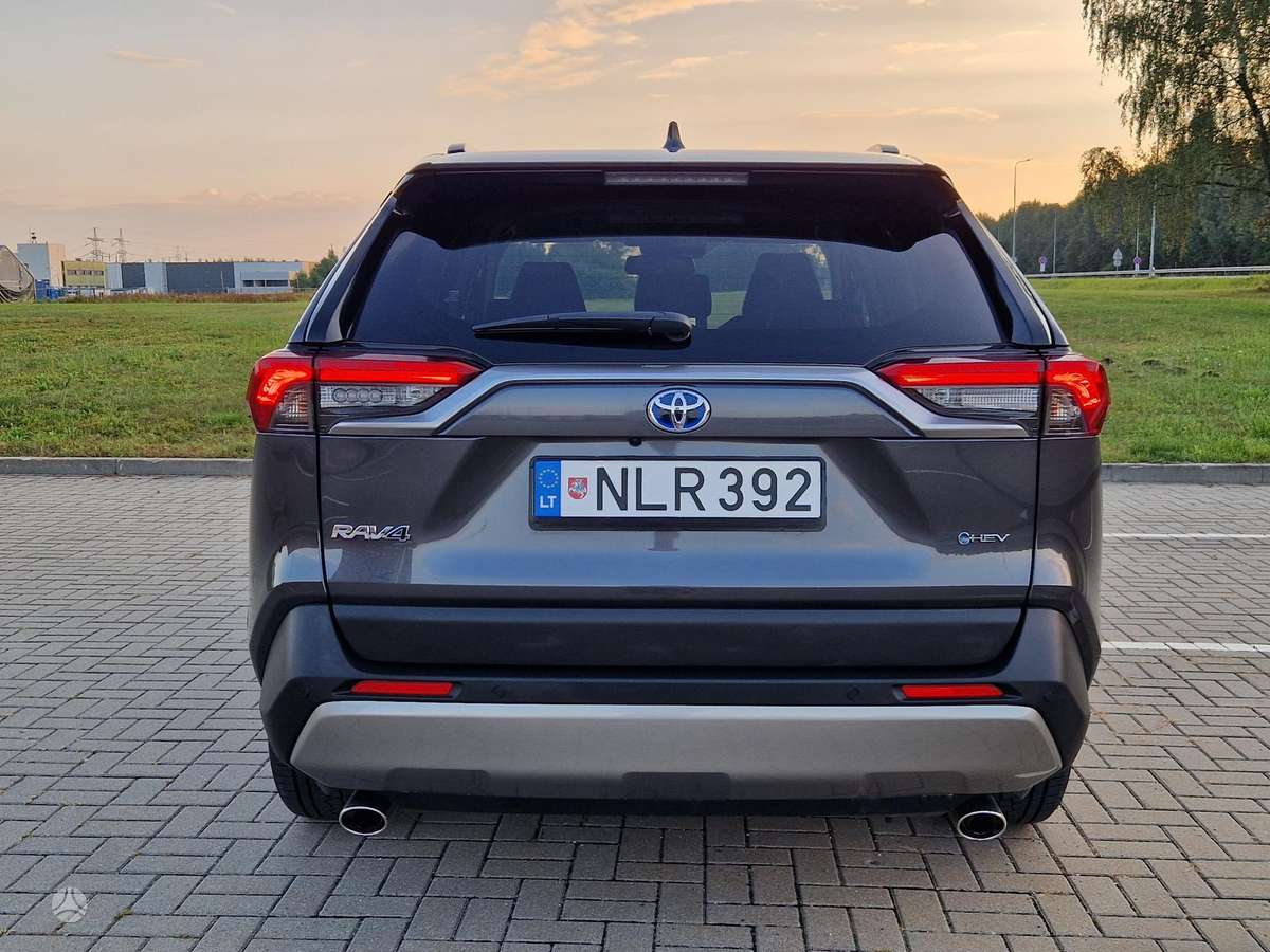 Toyota RAV4 - 11