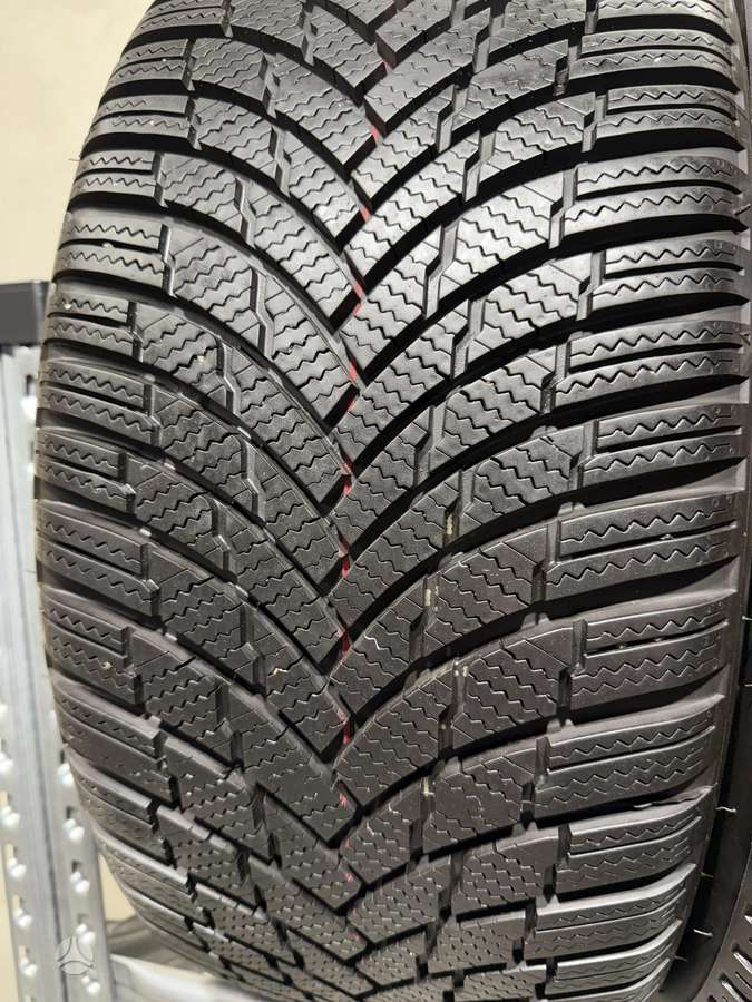 Firestone Winterhawk4/2025m, winter 235/40 R19