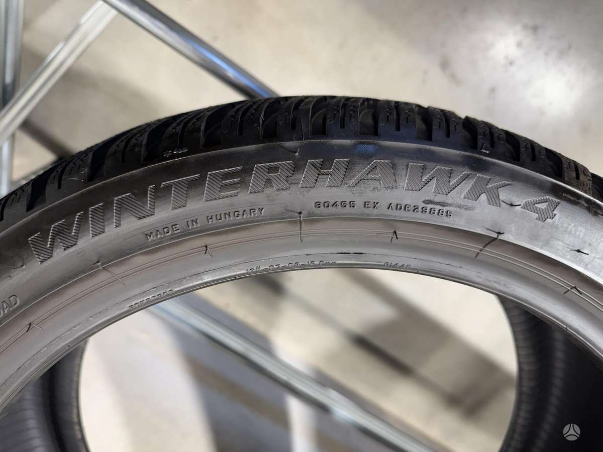 Firestone Winterhawk4/2025m, winter 235/40 R19
