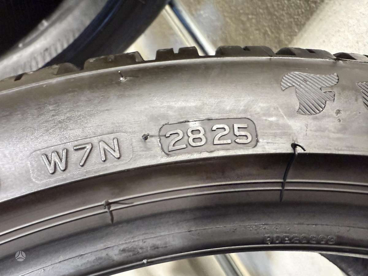 Firestone Winterhawk4/2025m, winter 235/40 R19