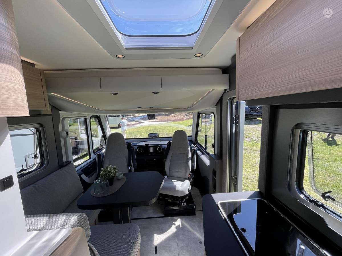 Hymer B-MC I 580, campers