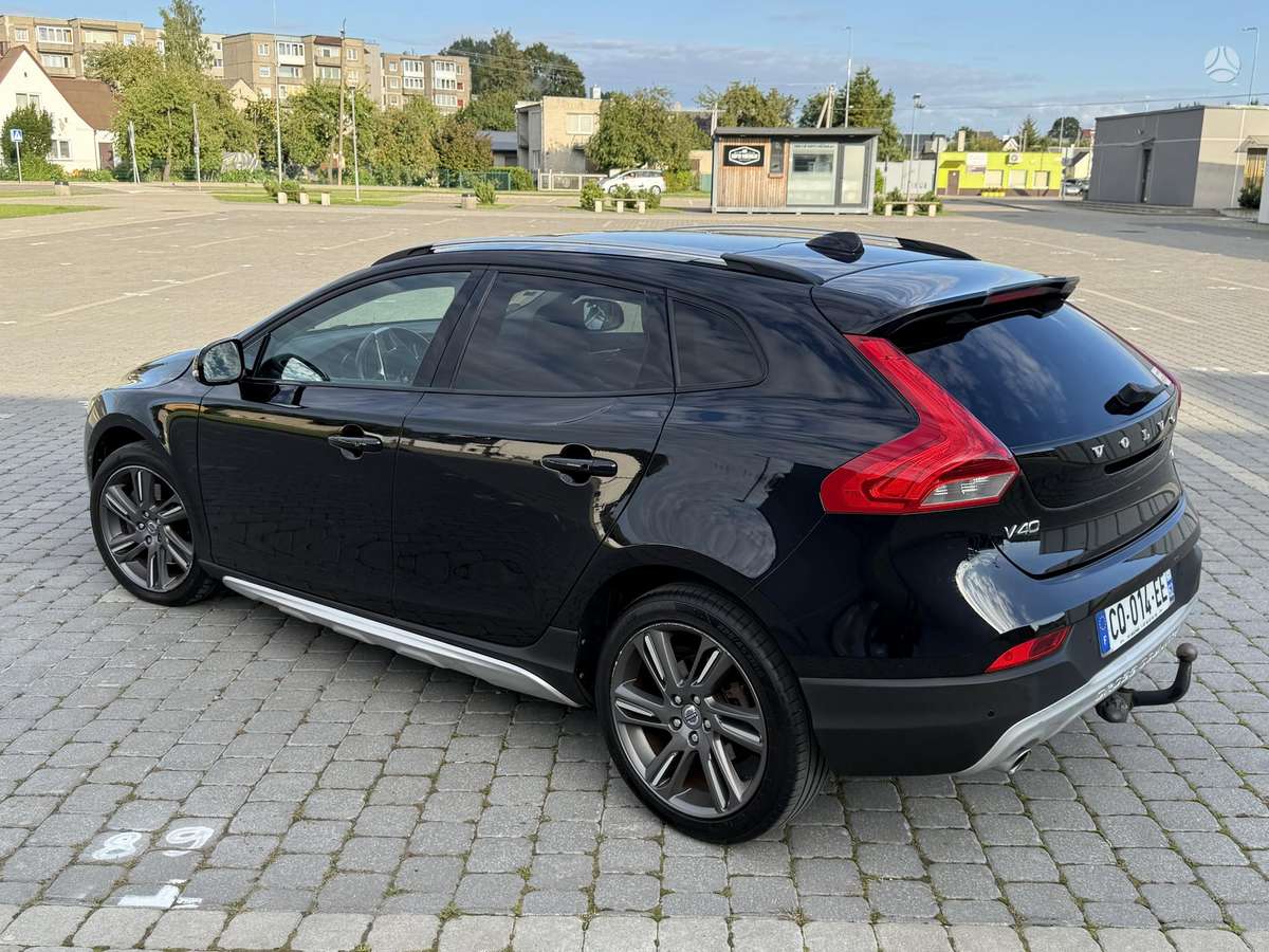 Volvo V40 Cross Country - 6