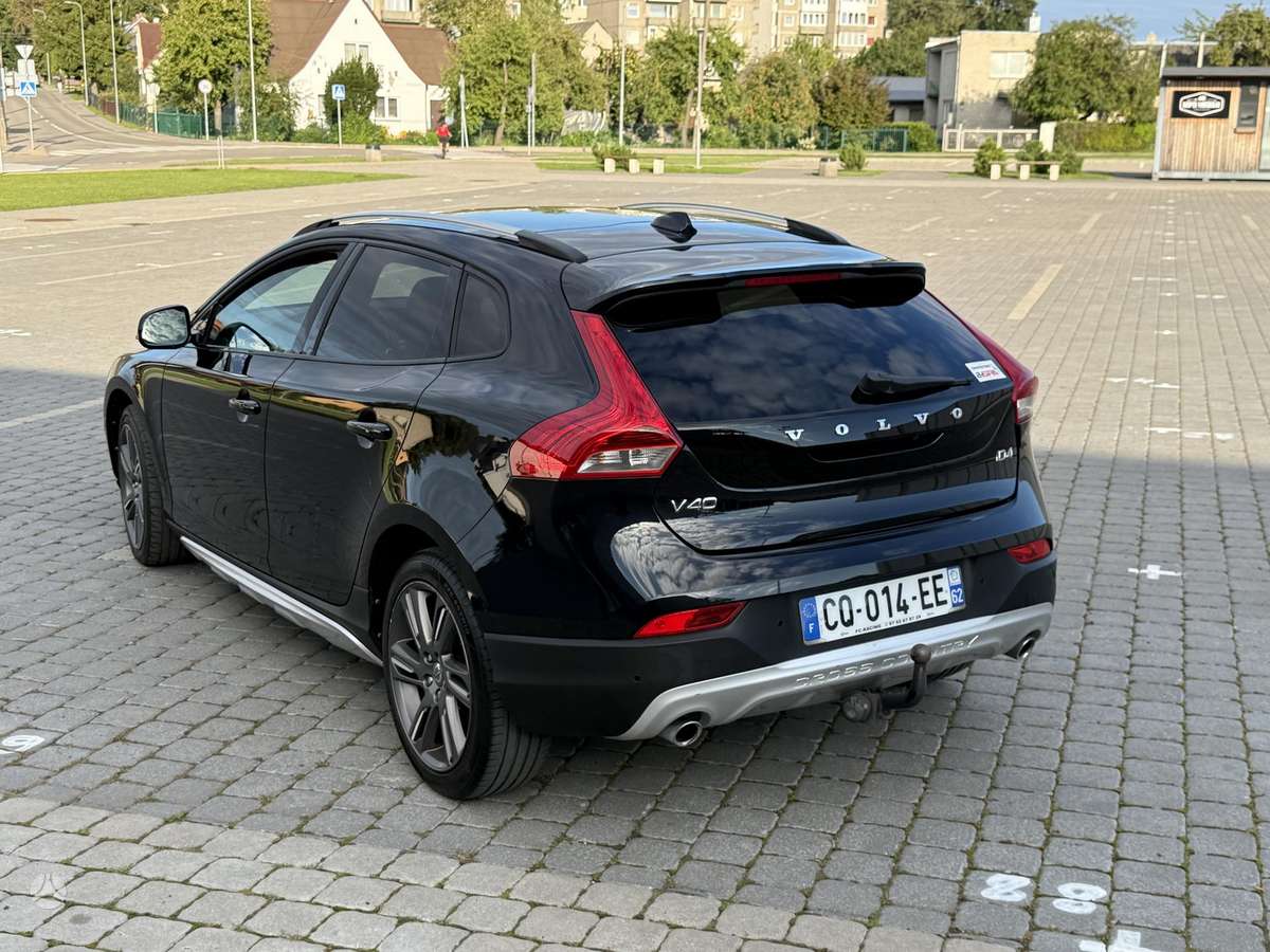 Volvo V40 Cross Country - 7