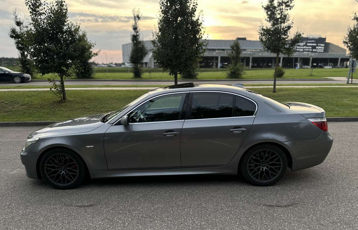 BMW 520, 2.0 l., Седан