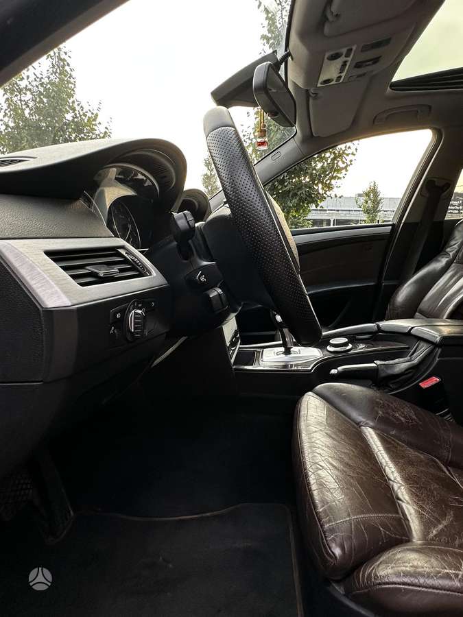 BMW 520, 2.0 l., Седан
