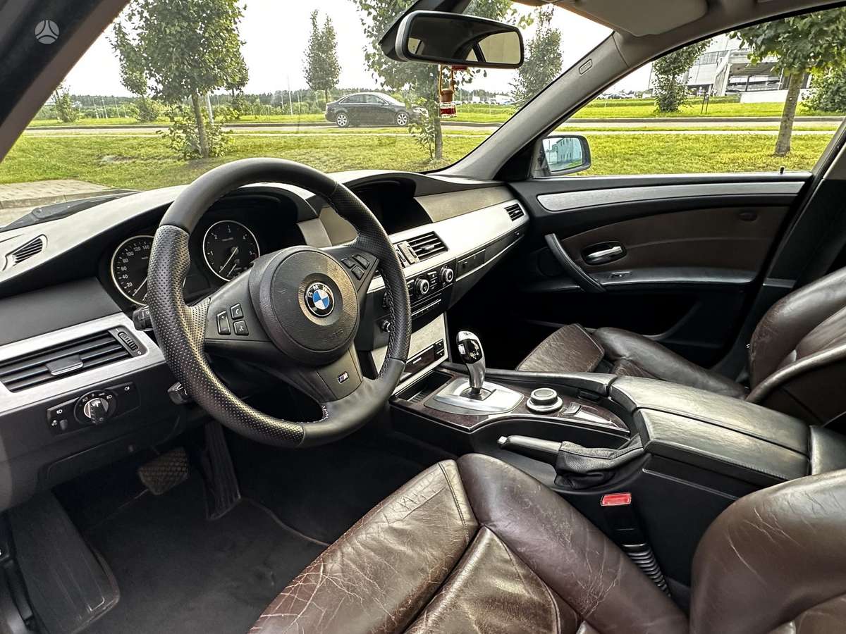 BMW 520, 2.0 l., Седан