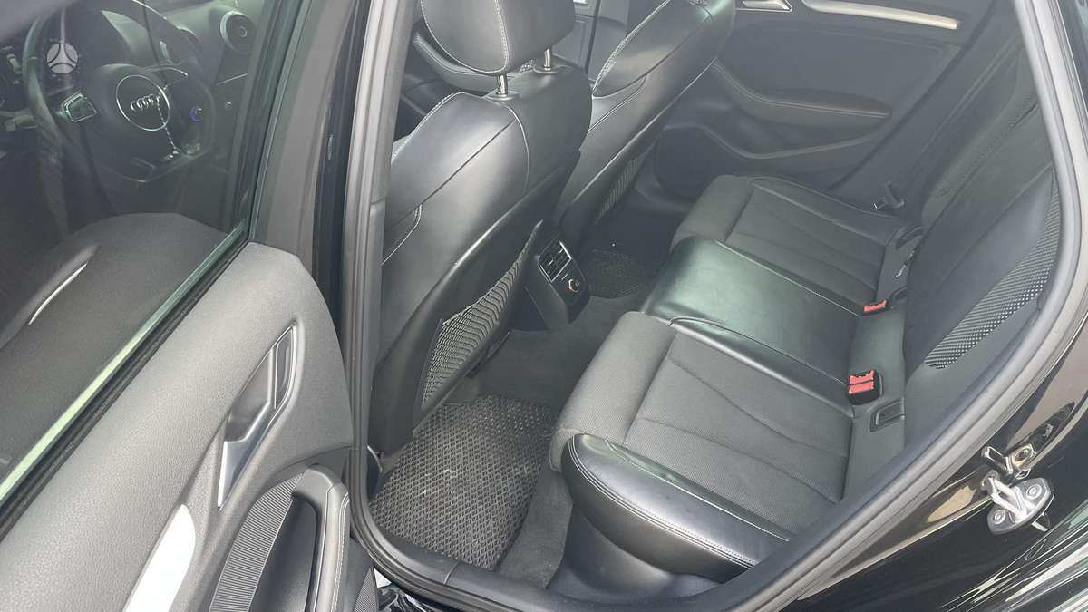Audi A3, 1.6 l., Хэтчбек