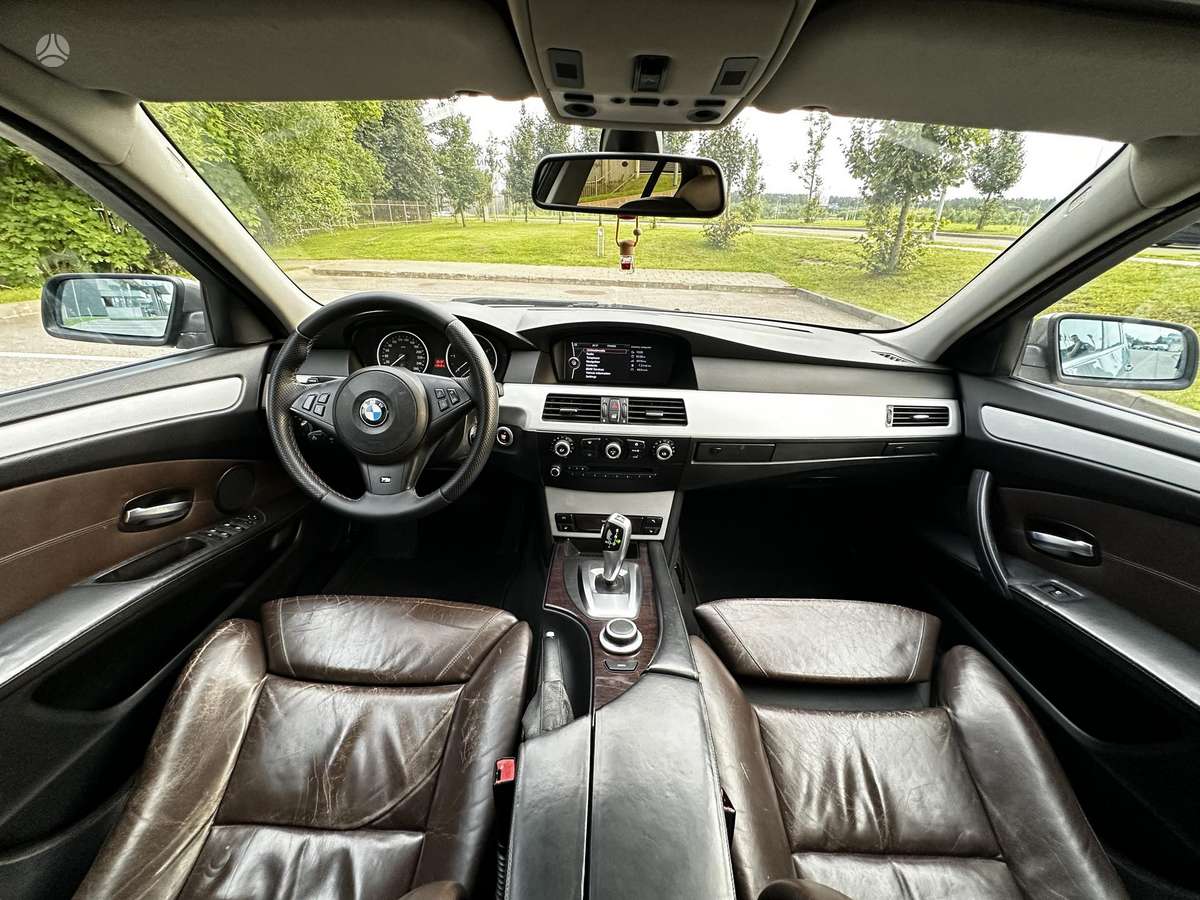 BMW 520, 2.0 l., Седан