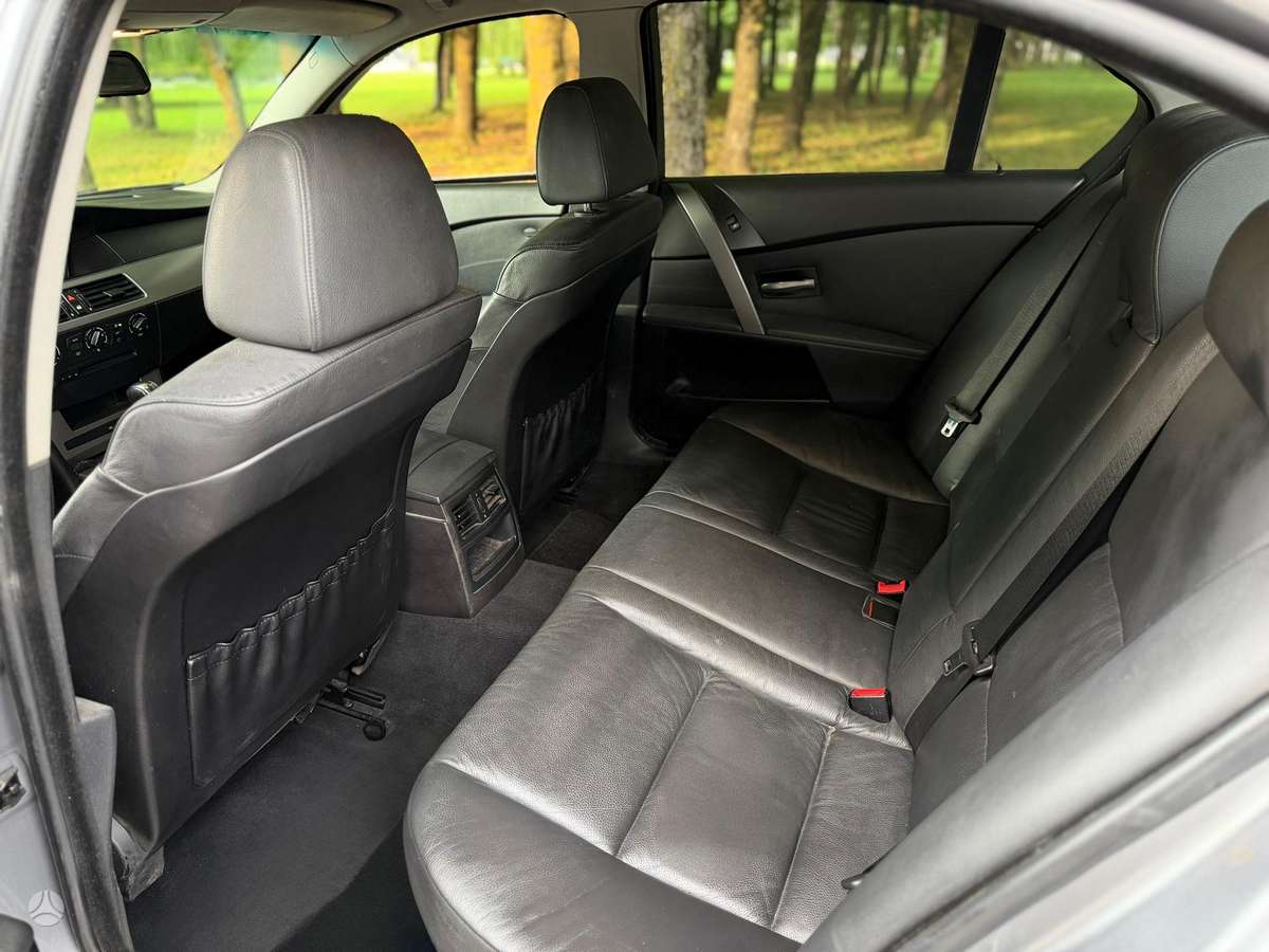 BMW 525, 2.5 l., Седан