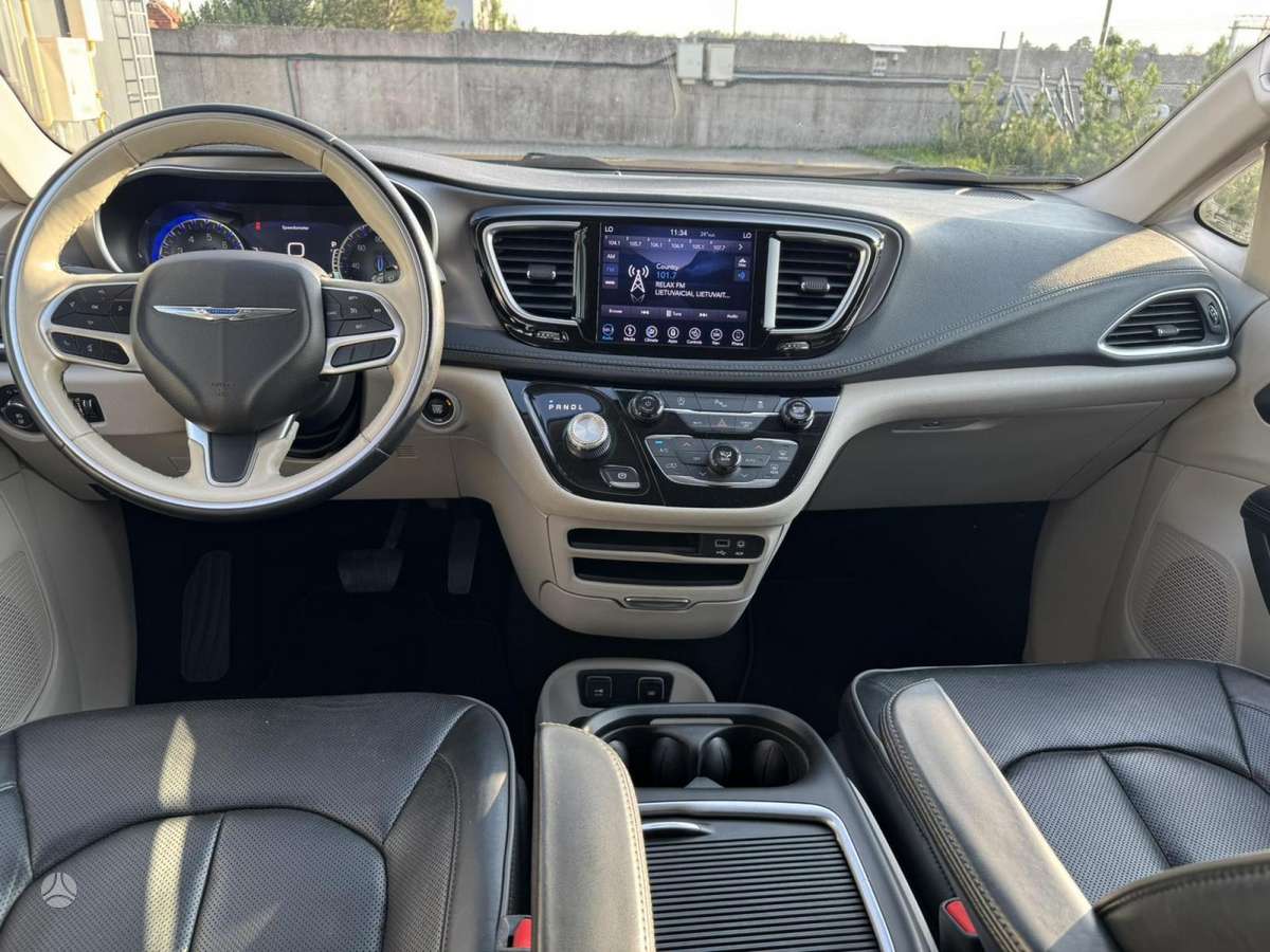 Chrysler Pacifica, 3.6 l., Минивэн