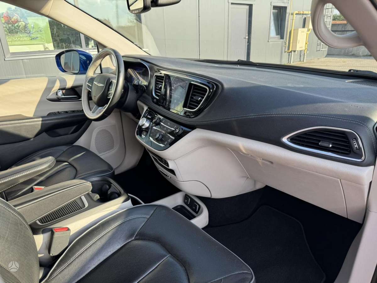 Chrysler Pacifica, 3.6 l., Минивэн
