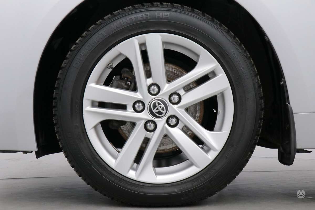 Toyota Corolla, 1.2 l., Универсал