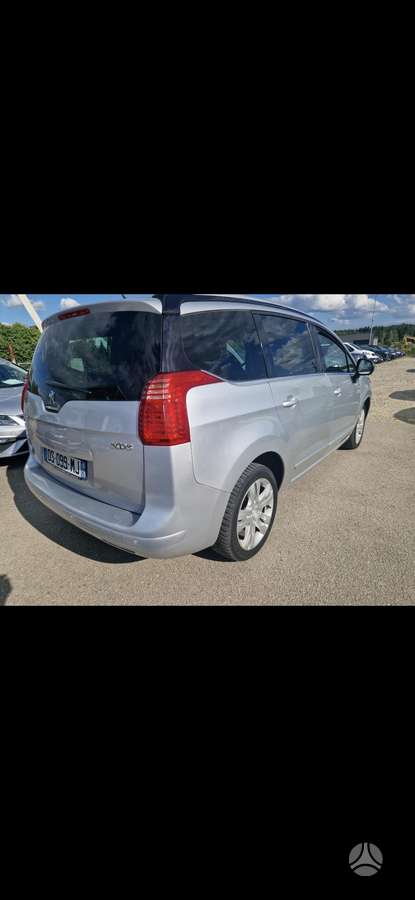 Peugeot 5008 - 3