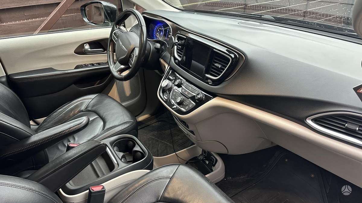 Chrysler Pacifica, 3.6 l., Минивэн