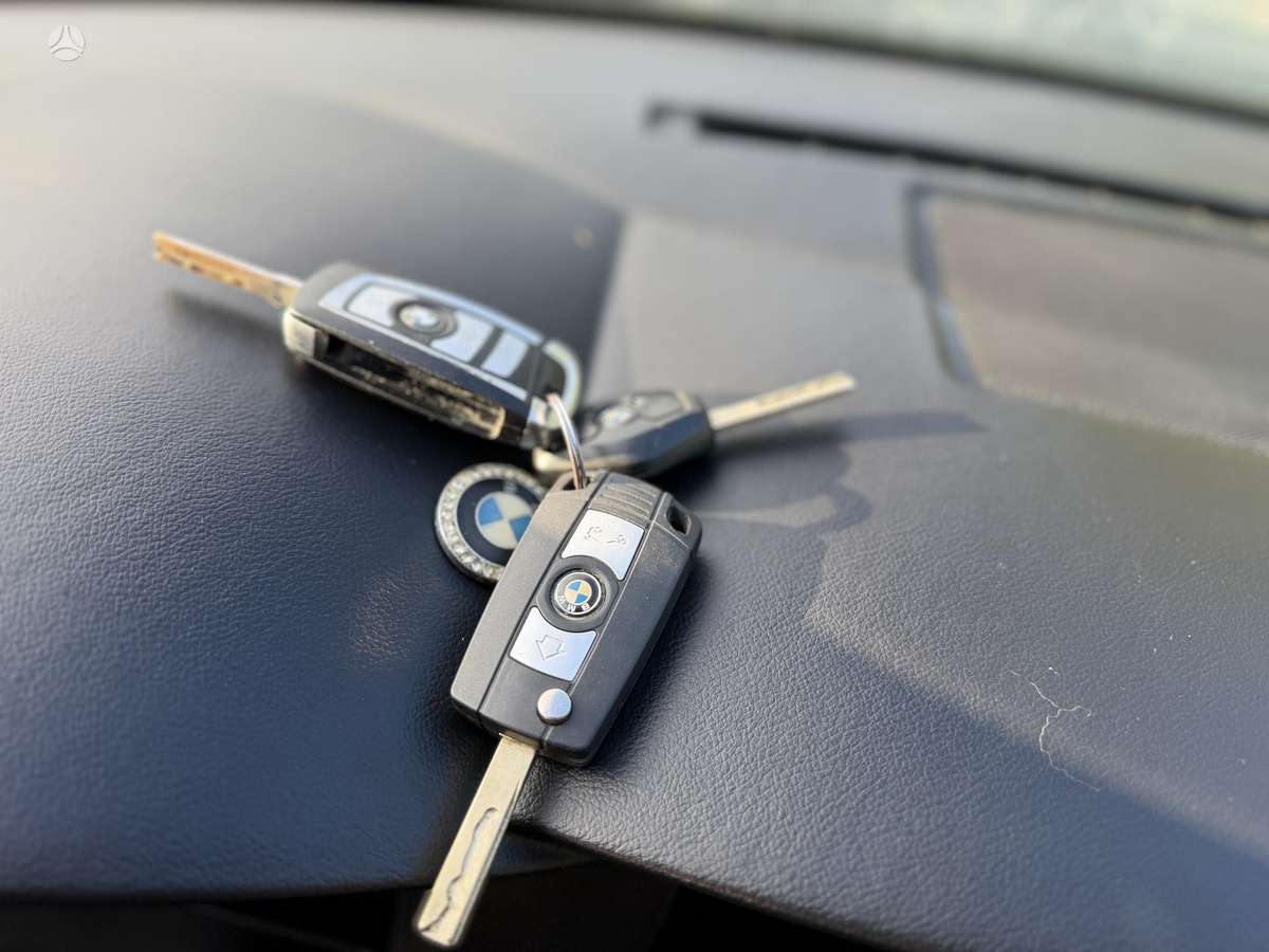 BMW 525, 2.5 l., Седан