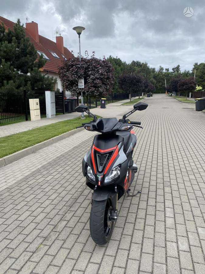 Aprilia SR 50cc, scooters / mopeds