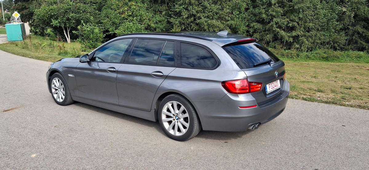 BMW 530, wagon