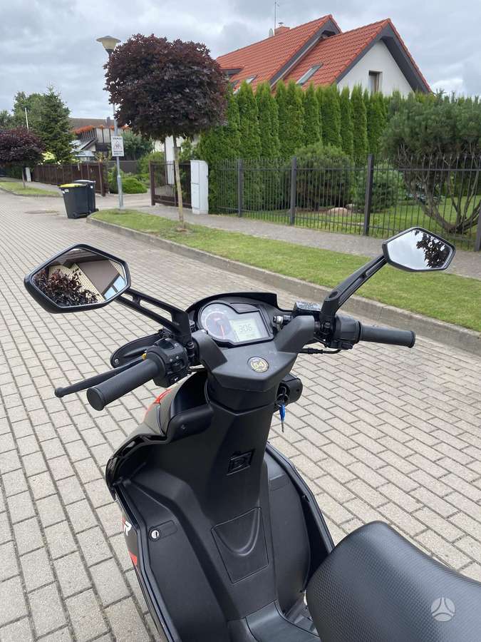 Aprilia SR 50cc, scooters / mopeds