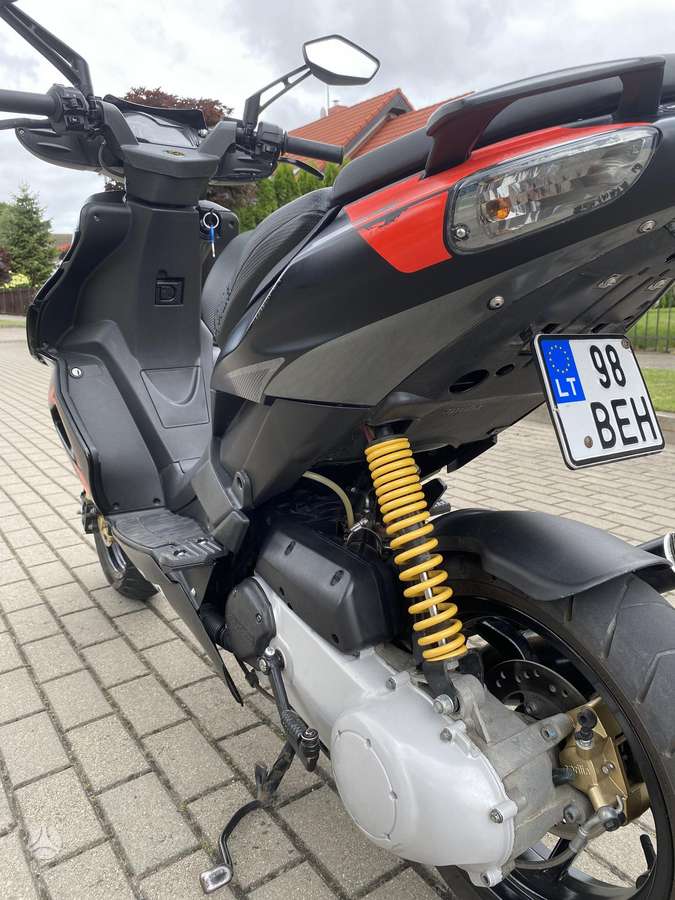 Aprilia SR 50cc, scooters / mopeds
