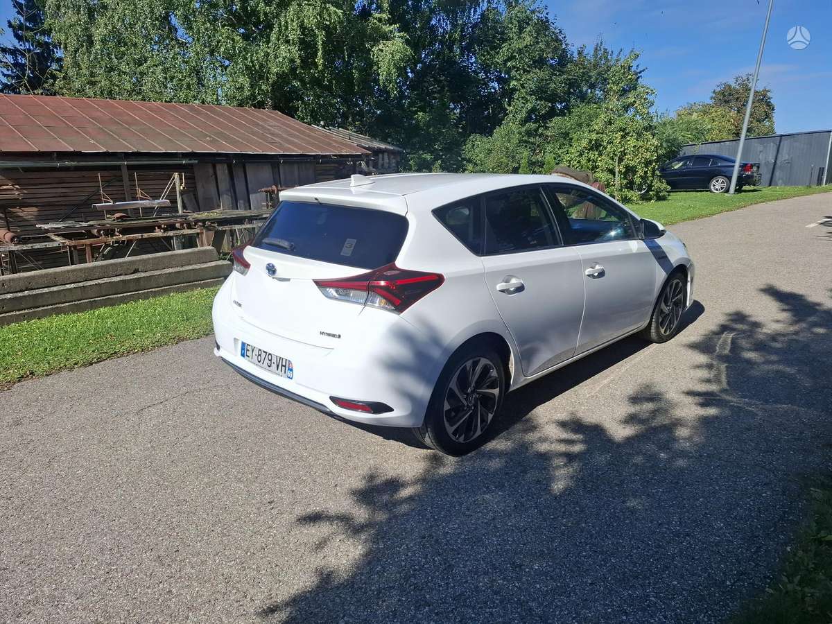 Toyota Auris - 4