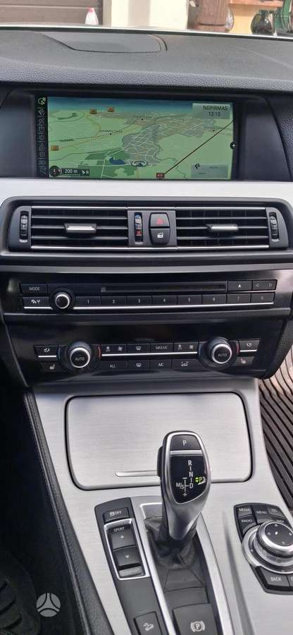 BMW 530, universalas