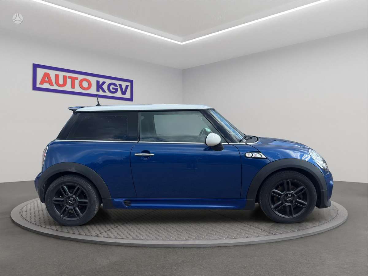 Mini Cooper JCW, 1.6 l., Хэтчбек